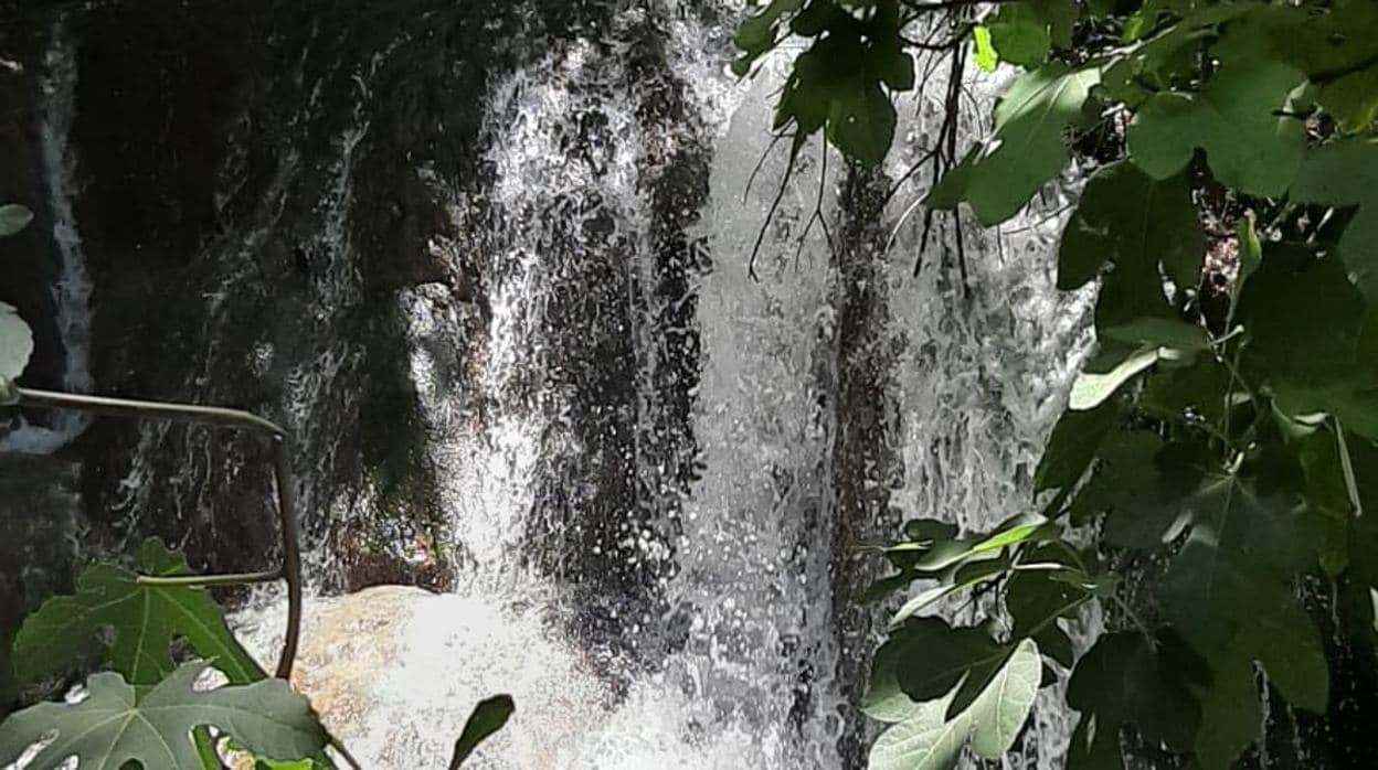 Una de las cascadas del Huesna en San Nicolás del Puerto