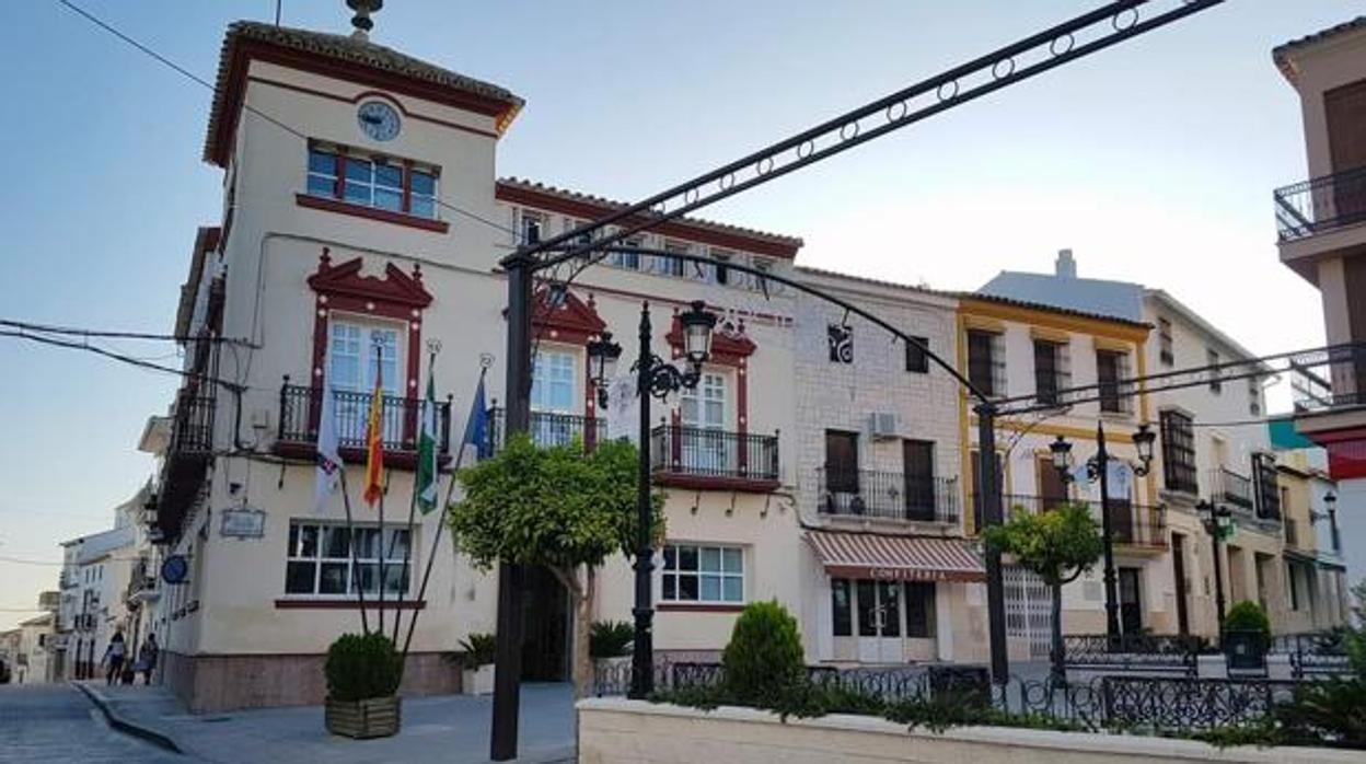 Fachada del Ayuntamiento de la localidad sevillana de Casariche