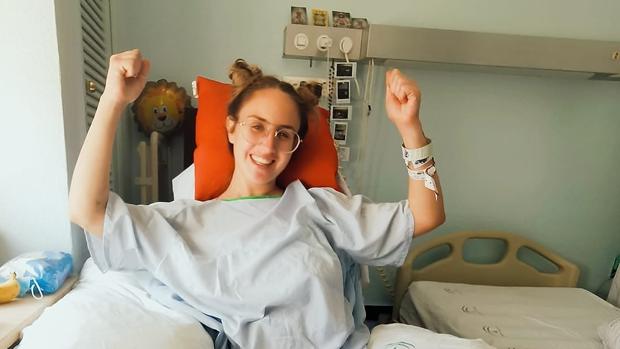 Laura, la sanluqueña que lucha por recomponer su cuerpo: «¡Lo voy a conseguir!»