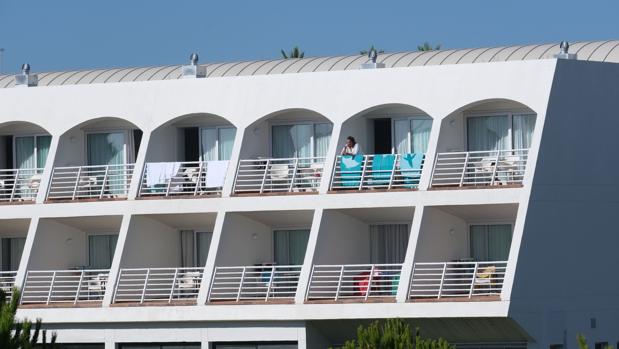 Chiclana y Conil lideran las pernoctaciones hoteleras en la provincia durante el mes de agosto