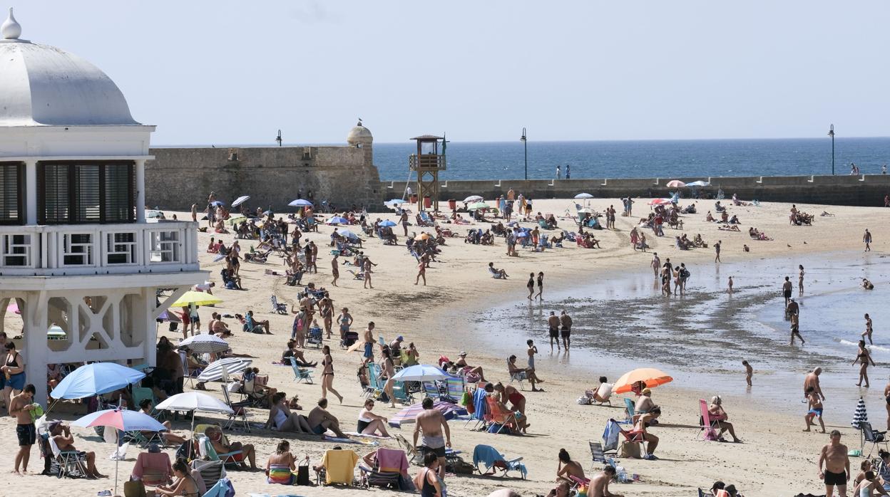 Los populares denuncian que el Ayuntamiento de Cádiz incumple otro acuerdo plenario