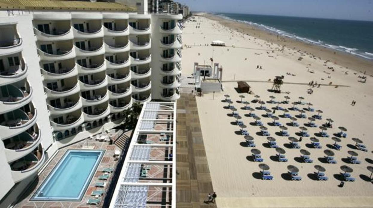 Imágenes del Hotel Playa Victoria de Cádiz.