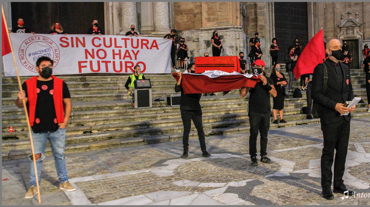 Los profesionales de eventos se movilizan en Cádiz para reclamar medidas