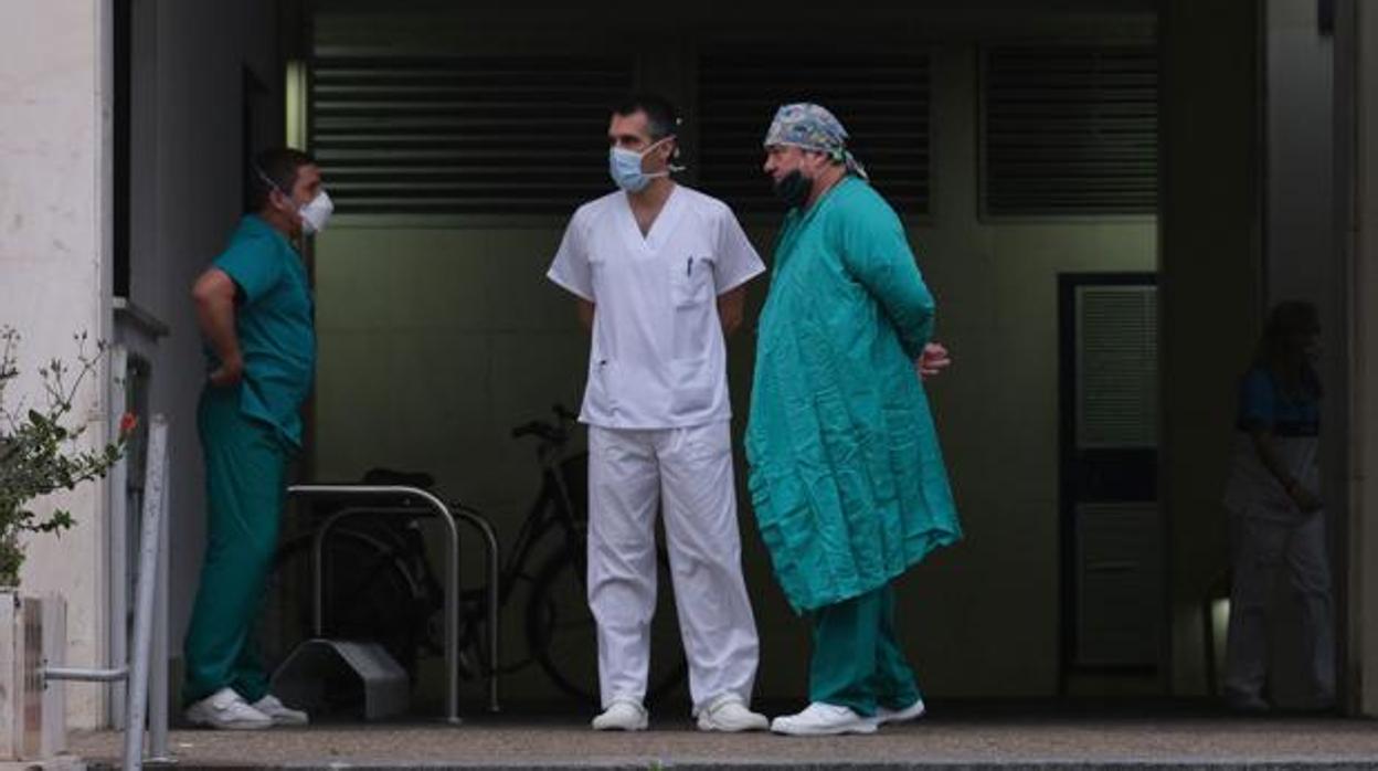 Coronavirus Cádiz: Un fallecido y un nuevo ingreso en UCI en la provincia