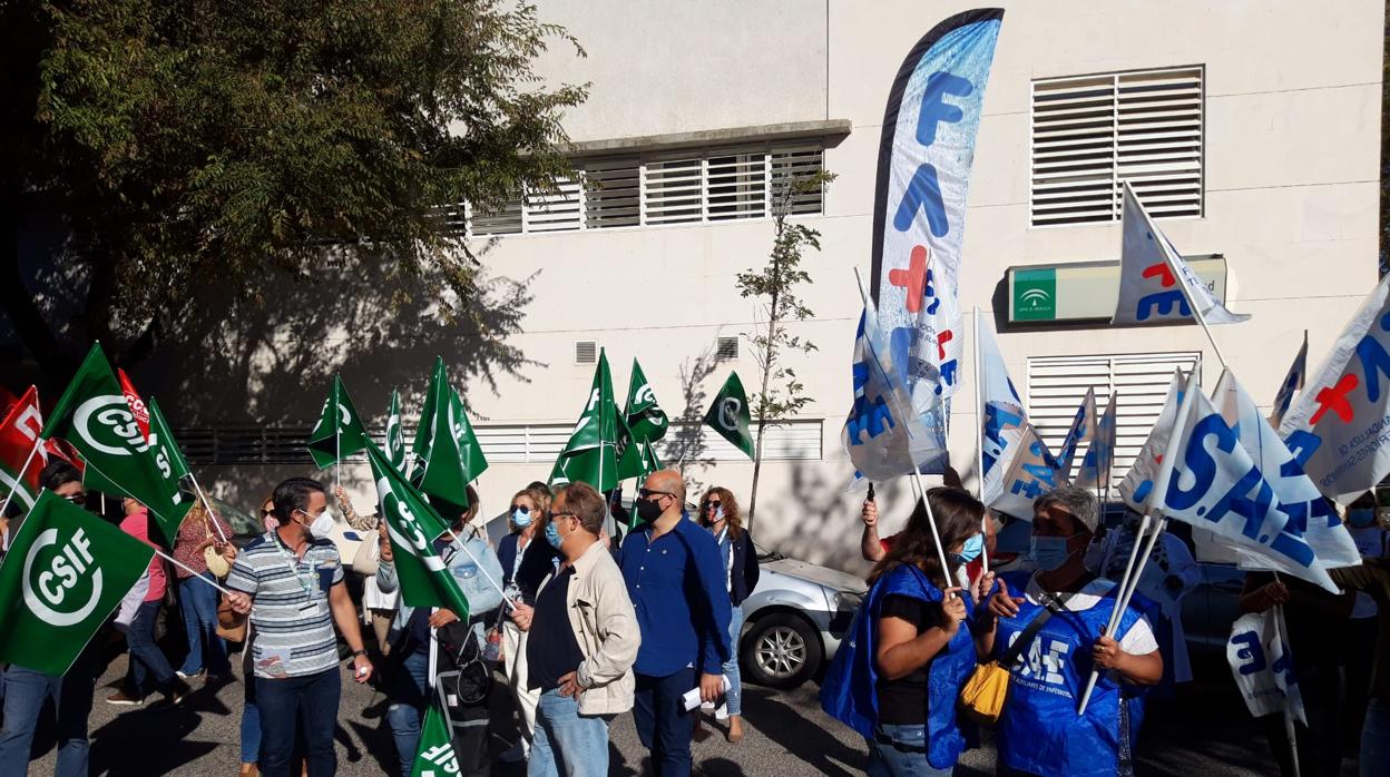 Un momento de las protestas que han tenido lugar este martes en Cádiz