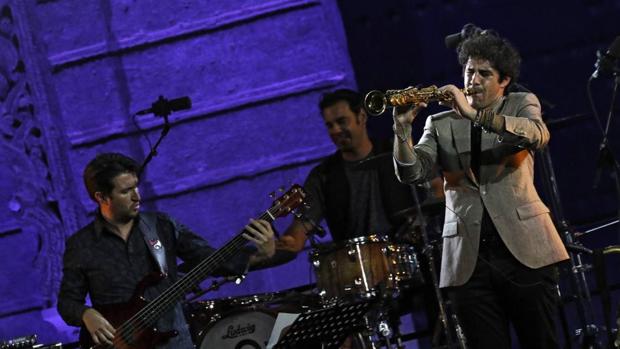 Los gaditanos Diego Villegas y María Moreno, premios de la Bienal de Flamenco 2020