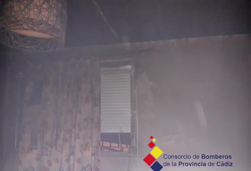 Una mujer herida por un incendio en su casa de Paterna