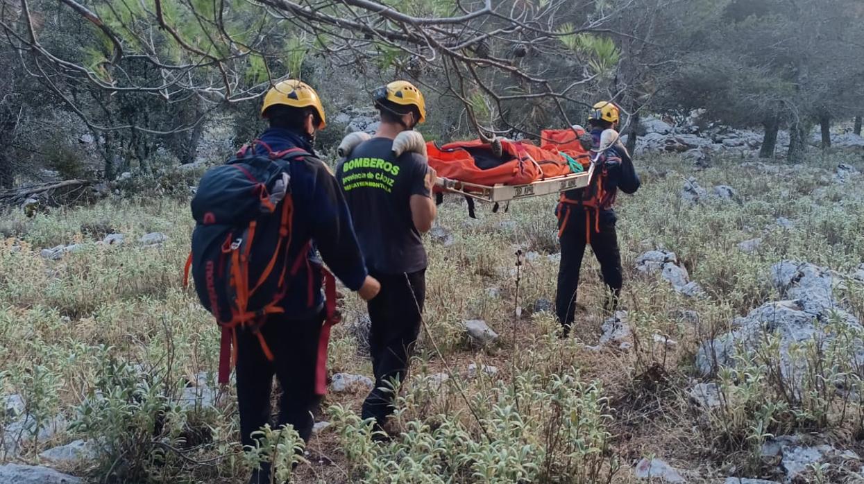 Rescatan a una senderista en Grazalema