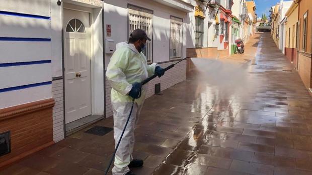 La ola «agresiva» del Covid deja a 41 pueblos de Sevilla con una tasa por encima de los 500 casos