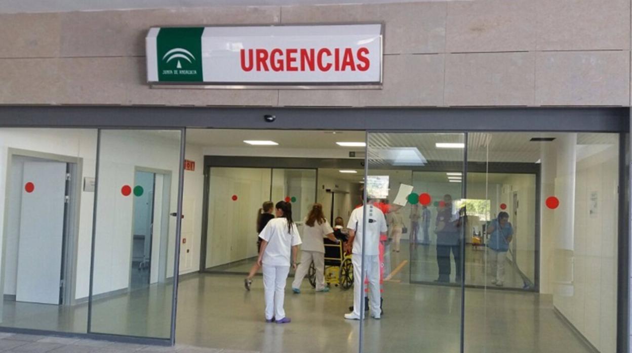 Entrada de Urgencias del Hospital de La Línea