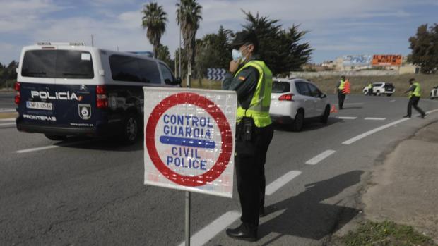 VÍDEO: Los controles policiales se multiplican en la provincia de Cádiz