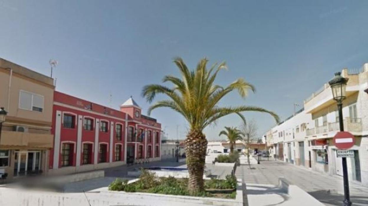 La plaza del Ayuntamiento de Isla Mayor