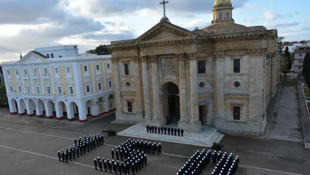La Armada celebra el 150 aniversario del Panteón de Marinos Ilustres