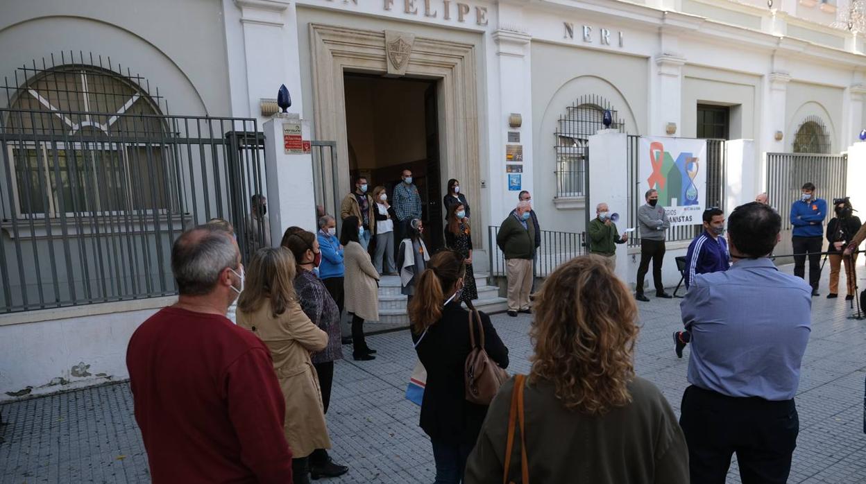 Concentración contra la ley educativa en San Felipe Neri