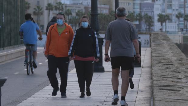 Coronavirus Cádiz: El Covid-19 da un leve respiro al bajar la tasa de incidencia en la provincia