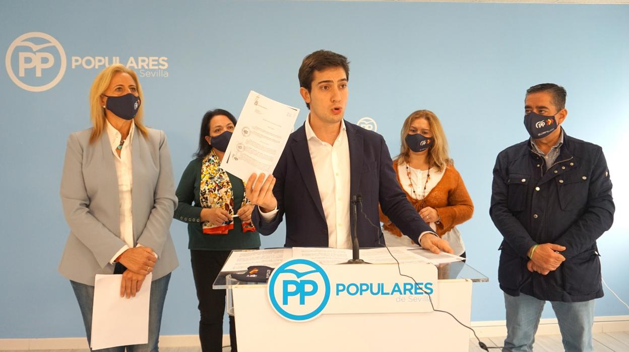 Luis Paniagua en rueda de prensa