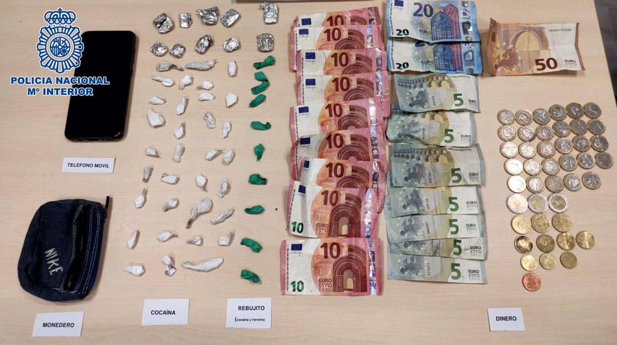 Detenido en Jerez con 33 papelinas de cocaína y diez de rebujito