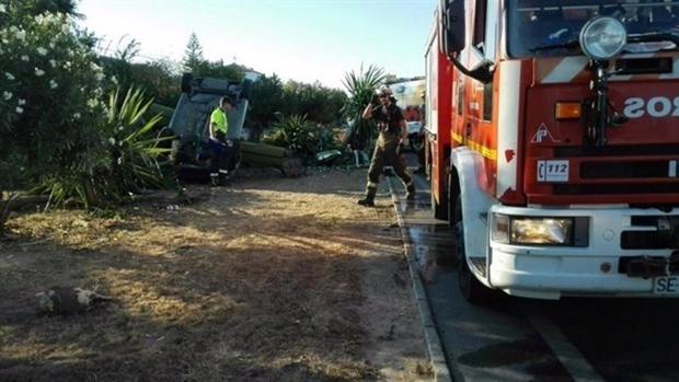 Rescatado un trabajador accidentado en un edificio en obras de La Algaba