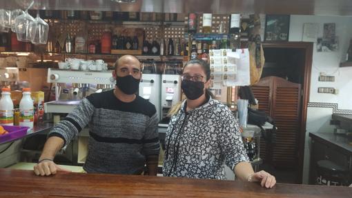 Fernando e Isabel, del Bar Antonio de Cádiz.