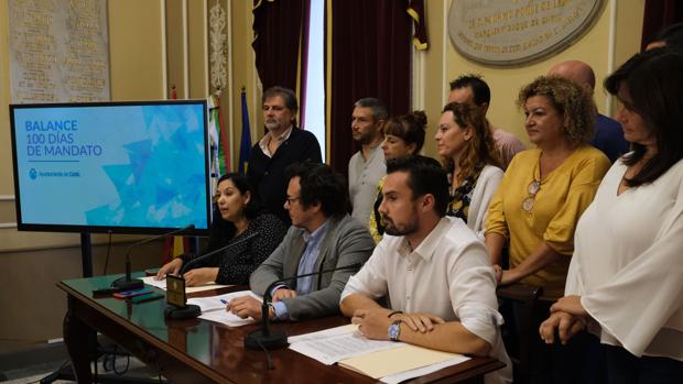 Un Ayuntamiento de Cádiz descabezado