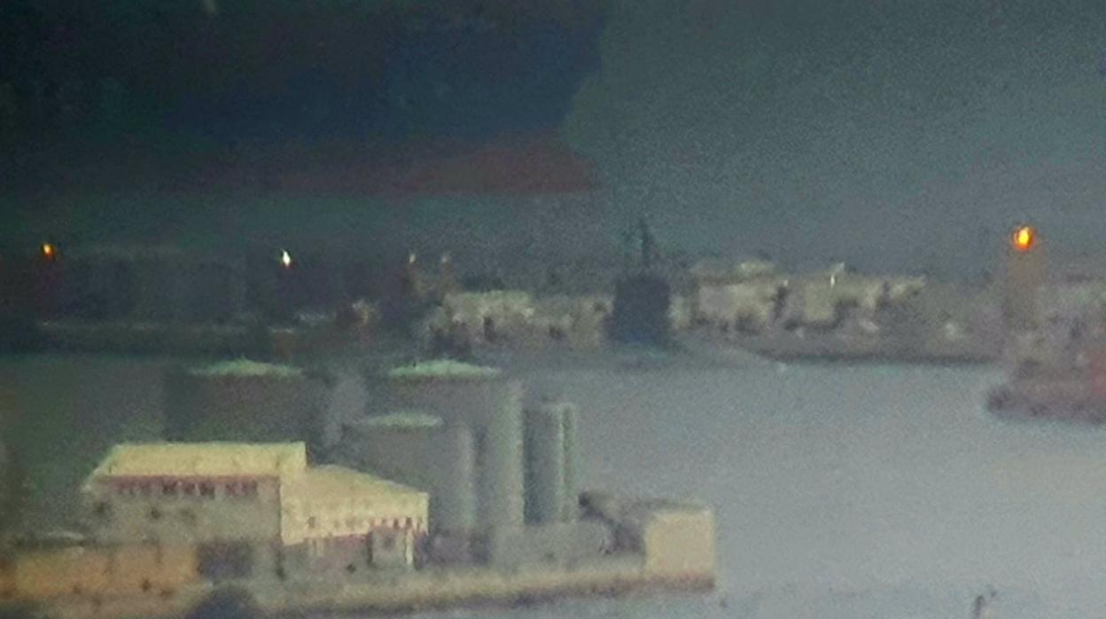 Imágenes del submarino nuclear en Gibraltar.