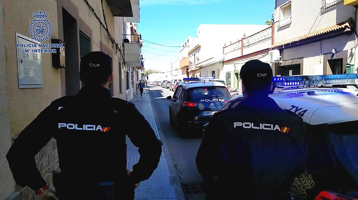 Agentes de la Policía Nacional.