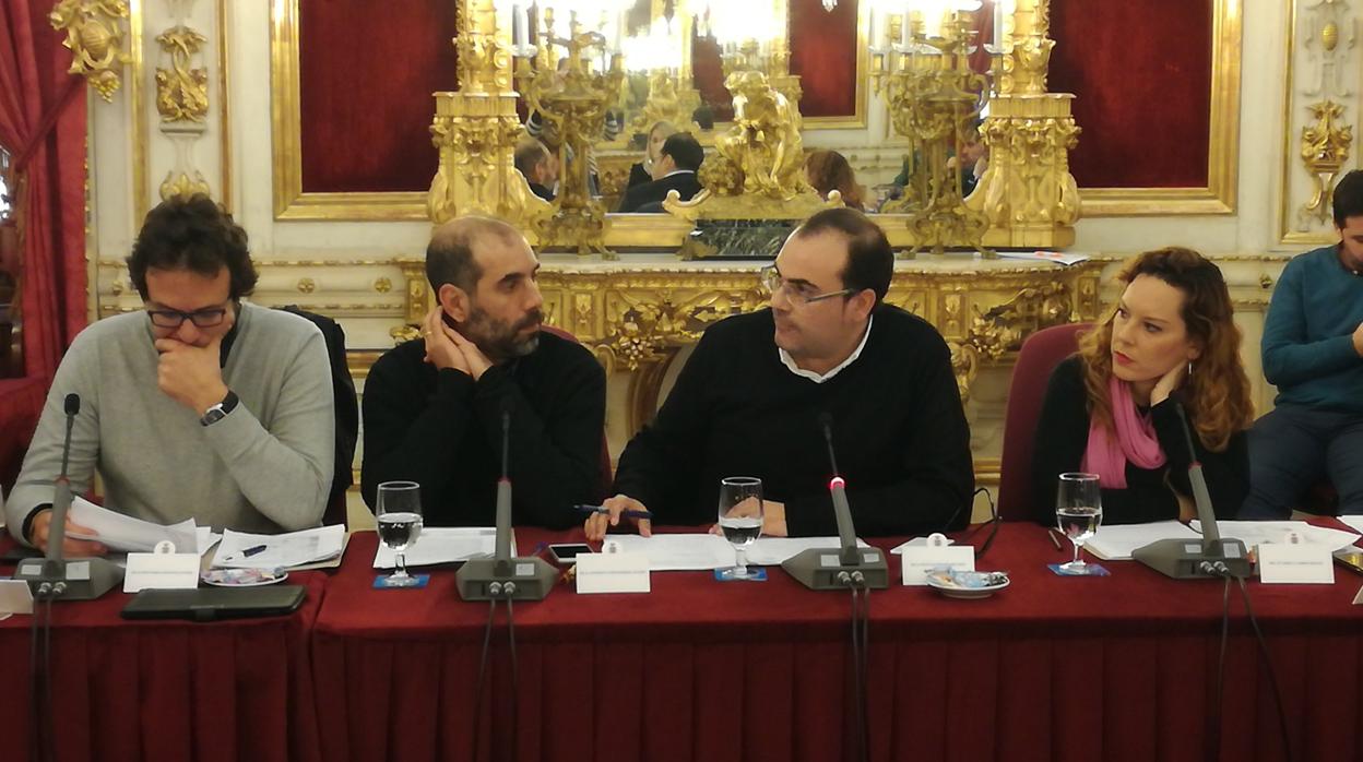 Los cuatro diputados de Adelante Cádiz, José María González 'Kichi', Antonio Romero, Hugo Palomares y Loerna Garrón.