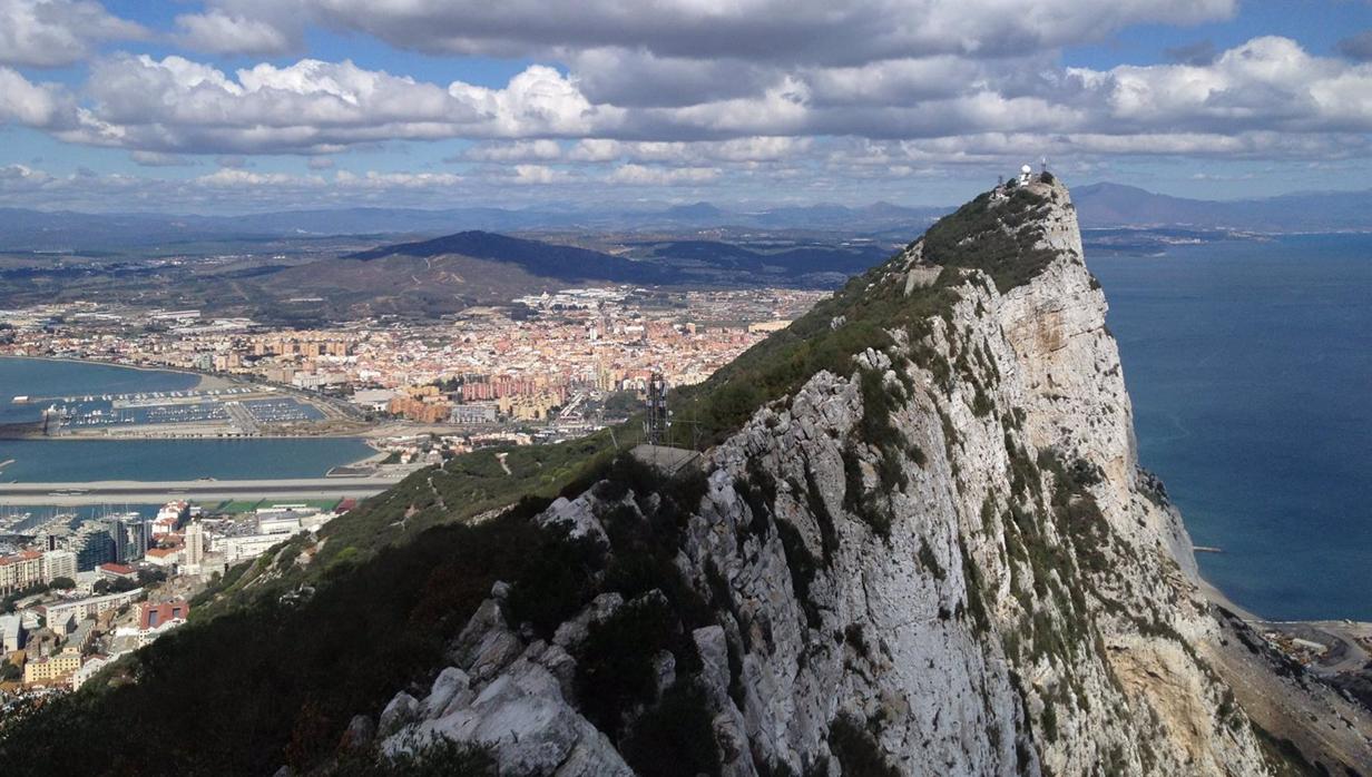 Si no hay acuerdo sobre el Brexit, «la frontera con Gibraltar será frontera externa de la UE»