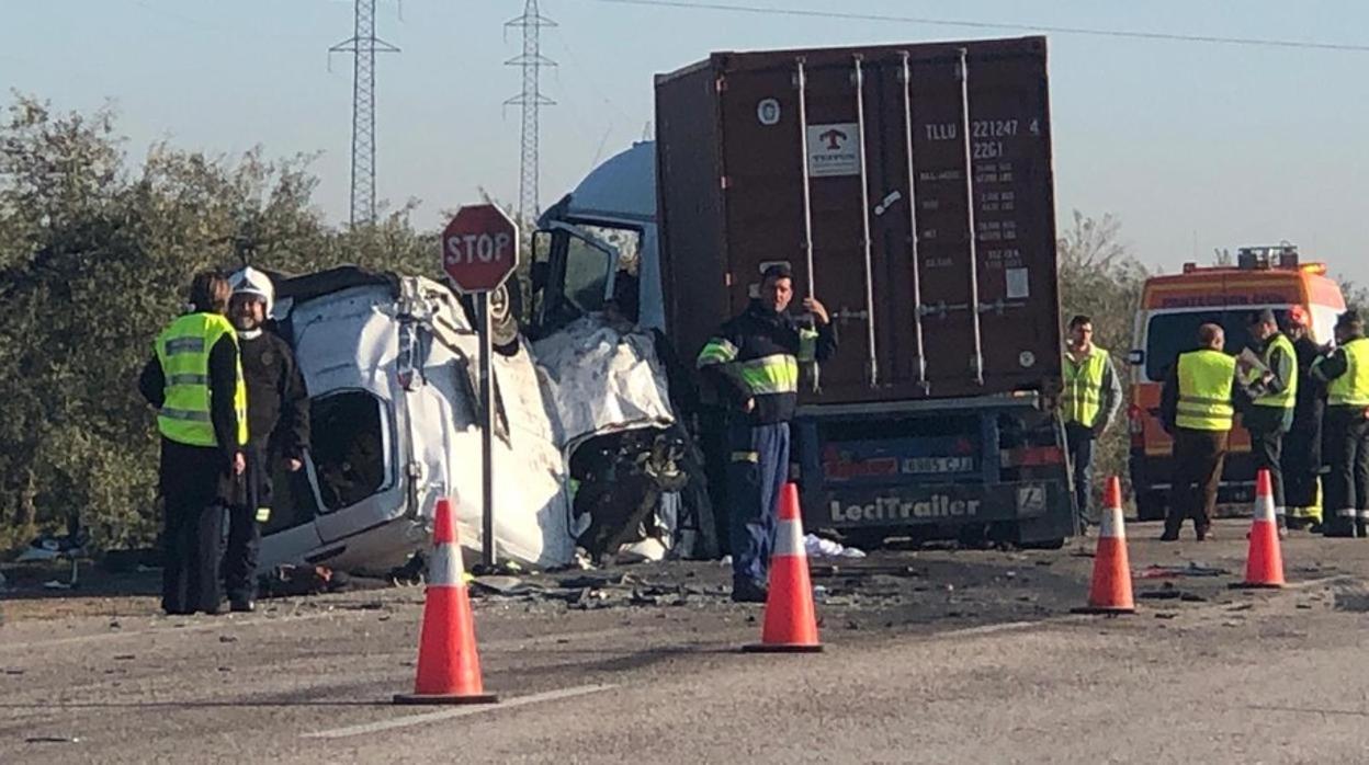 Accidente en la carretera que une Arahal y Utrera en 2019 con resultado de cinco fallecidos