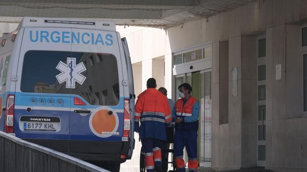 Coronavirus en Cádiz: baja la tasa de hospitalizaciones por Covid-19 pero se mantiene por encima de los 200 contagios