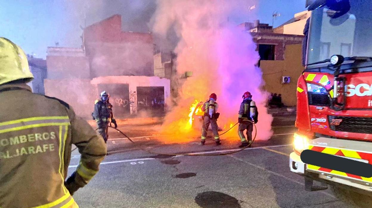 Una de las últimas intervenciones de los bomberos del Aljarafe en Coria del Río