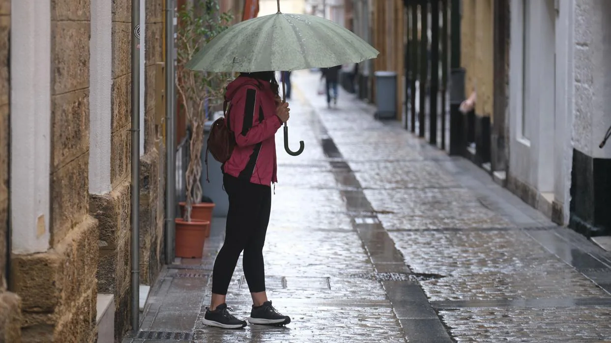 Las lluvias hacen su aparición en Cádiz.