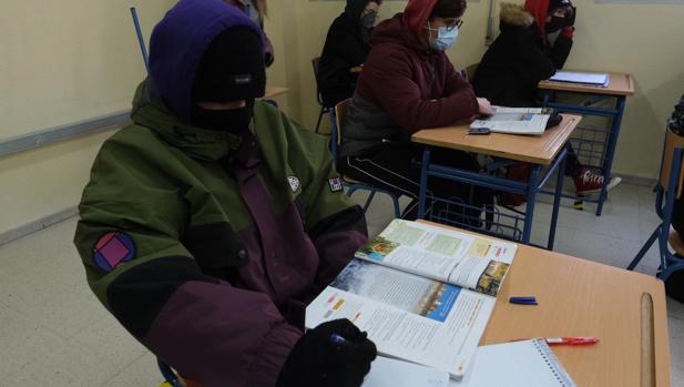 La ola de frío y el coronavirus complican el regreso a las aulas en Cádiz