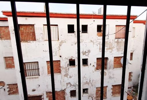 Un paso más para demoler el antiguo supermercado de la droga de la Bahía de Cádiz