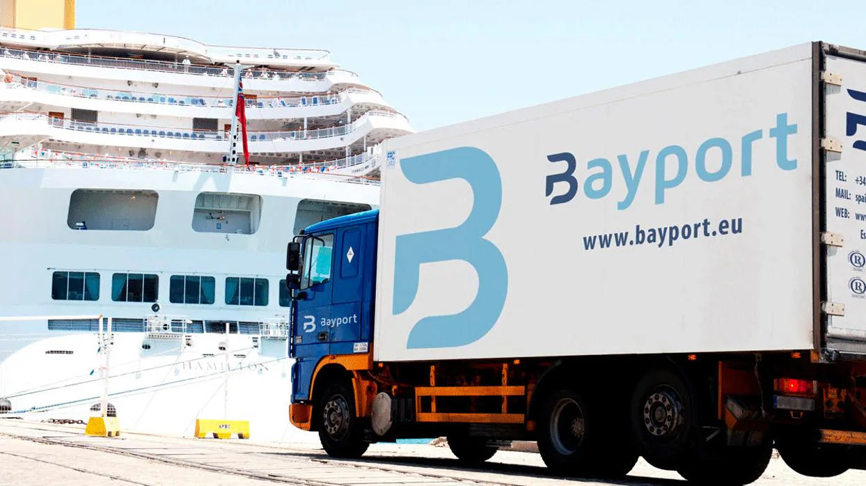 Uno de los camiones de Bayport, empresa que en 2019 celebraba su 40 aniversario