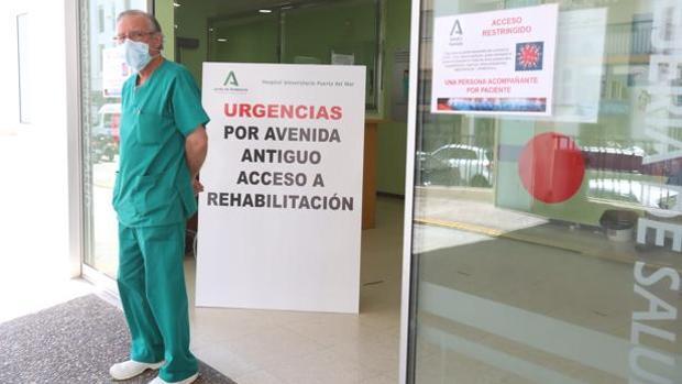 El hospital Puerta del Mar de Cádiz supera los 100 ingresados por Covid en planta