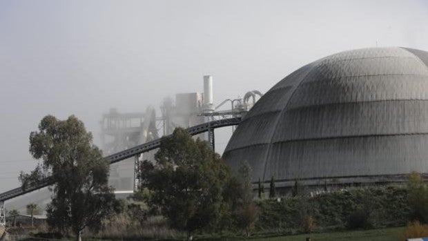 «De esta planta salió el cemento para el segundo puente»