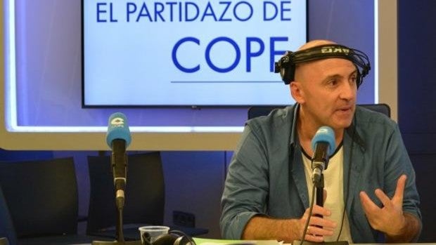 Maldini: «Es más fácil que el Cádiz juegue en Europa a que me aprenda una copla»