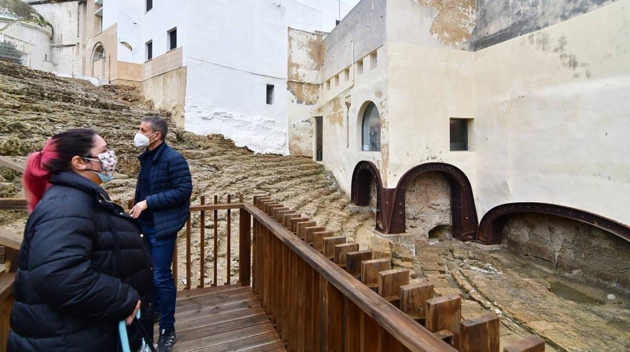 Visitar el Teatro Romano de Cádiz es uno de los planes que se pueden realizar estos días.