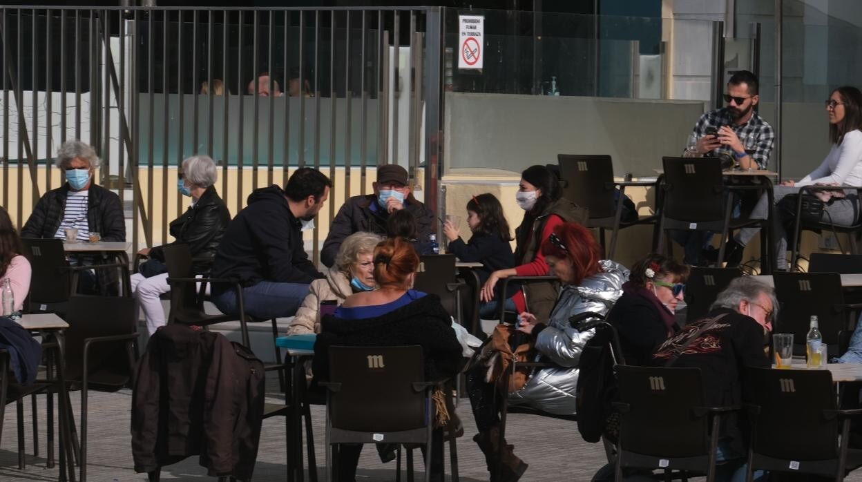 Medidas restrictivas: Andalucía no ampliará horarios «por presiones» de la hostelería