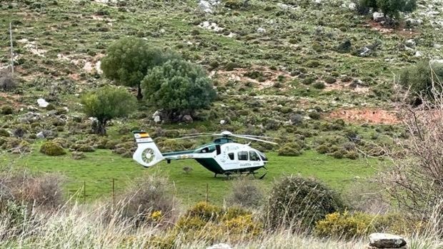 La Guardia Civil rescata a dos montañeros en la Sierra de Cádiz