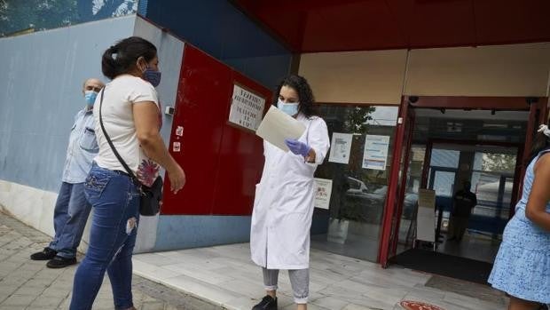 Casi 70.000 bajas por coronavirus en este último año en Cádiz