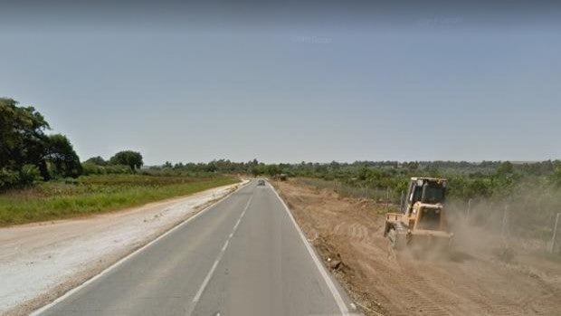 Cortes en la carretera de Grazalema a Ubrique y en La Barca de la Florida