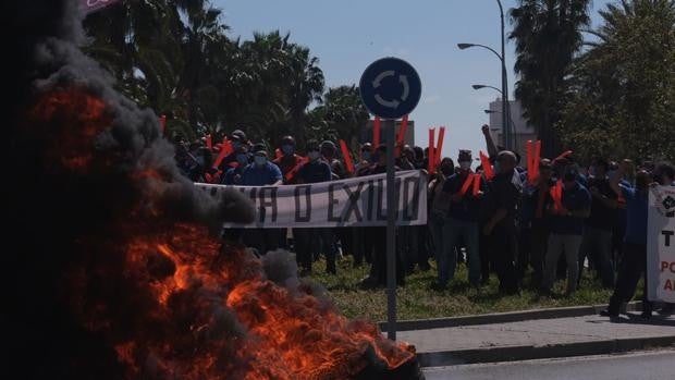 El cierre de Airbus Puerto Real se hace visible en la calle