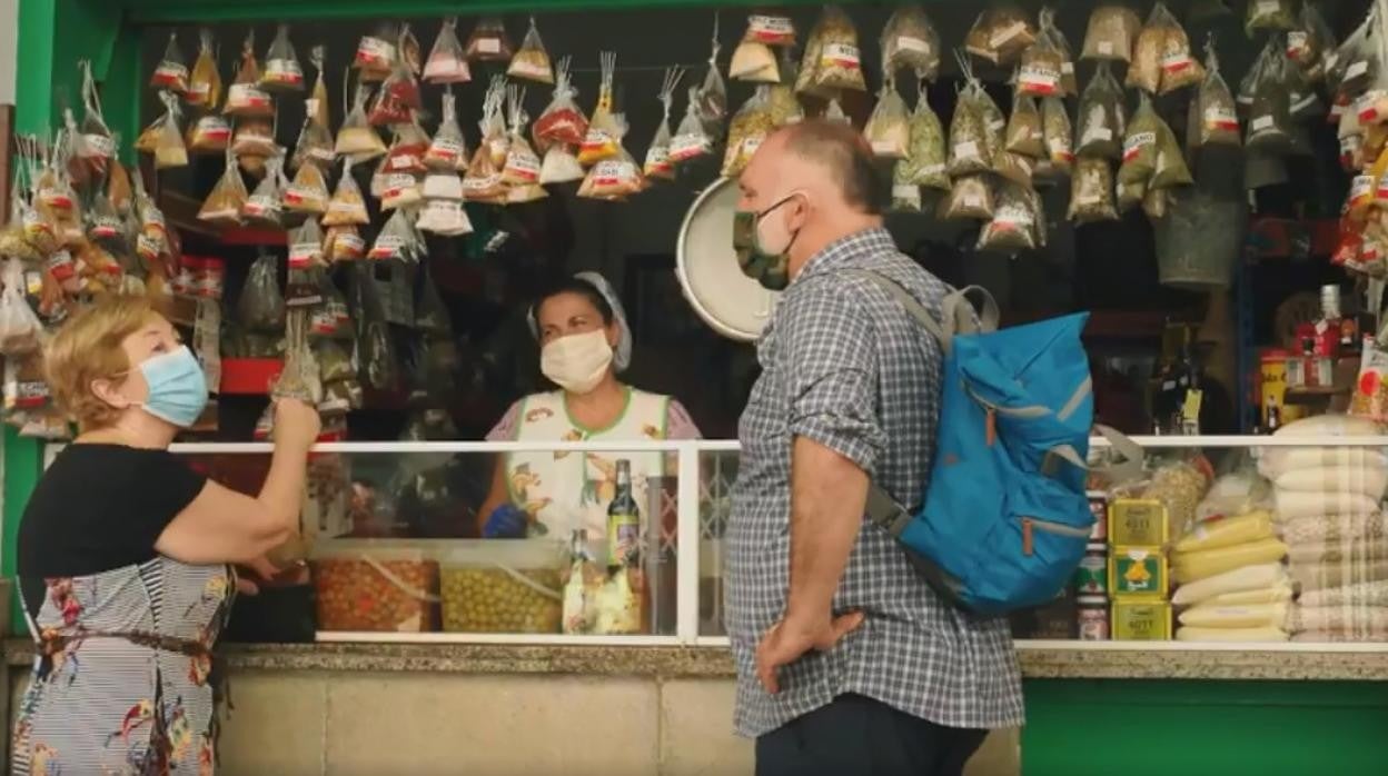 El chef José Andrés en el mercado