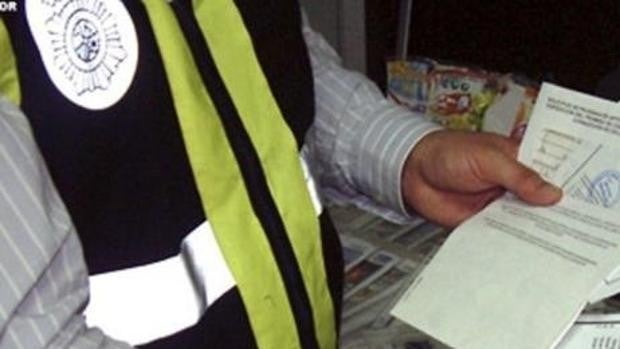 Una abogada de Sanlúcar detenida por constituir parejas de hecho falsas para regularizar a extranjeros