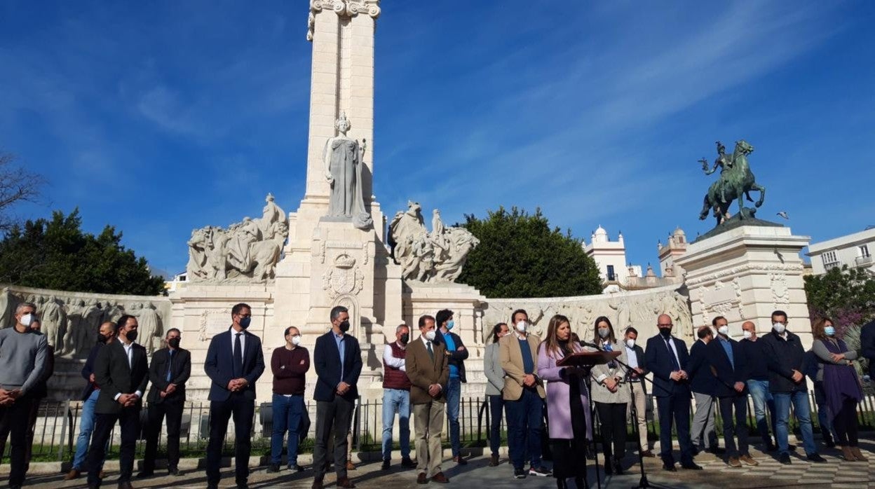 Todos los alcaldes de la provincia de diferentes colores políticos se unían hace unos días por el futuro de la provincia.