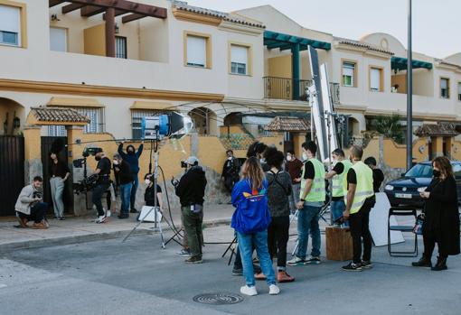 Adriana Ugarte, Javier Gutiérrez y Rubén Ochandiano se despiden de Cádiz tras finalizar el rodaje de Lobo Feroz