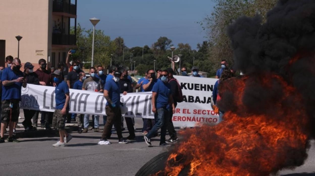 PSOE y Anticapitalistas aprovechan la crisis de Airbus para atacar al presidente de la Junta de Andalucía