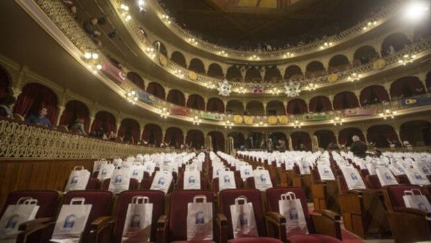 Los primeros premios del Carnaval de Cádiz regresan al Falla este sábado